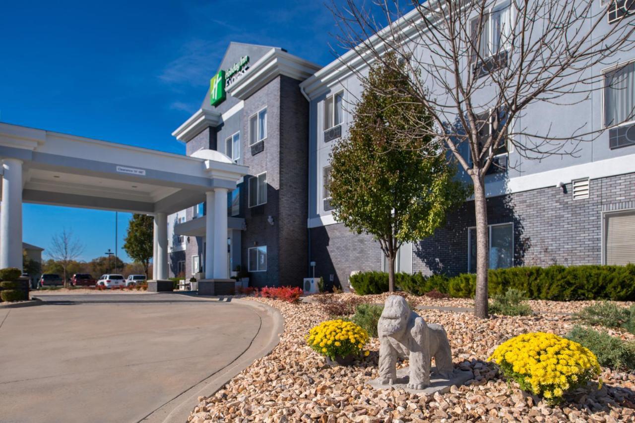 Holiday Inn Express & Suites Pittsburg By Ihg Εξωτερικό φωτογραφία