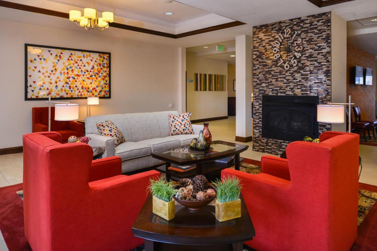 Holiday Inn Express & Suites Pittsburg By Ihg Εξωτερικό φωτογραφία