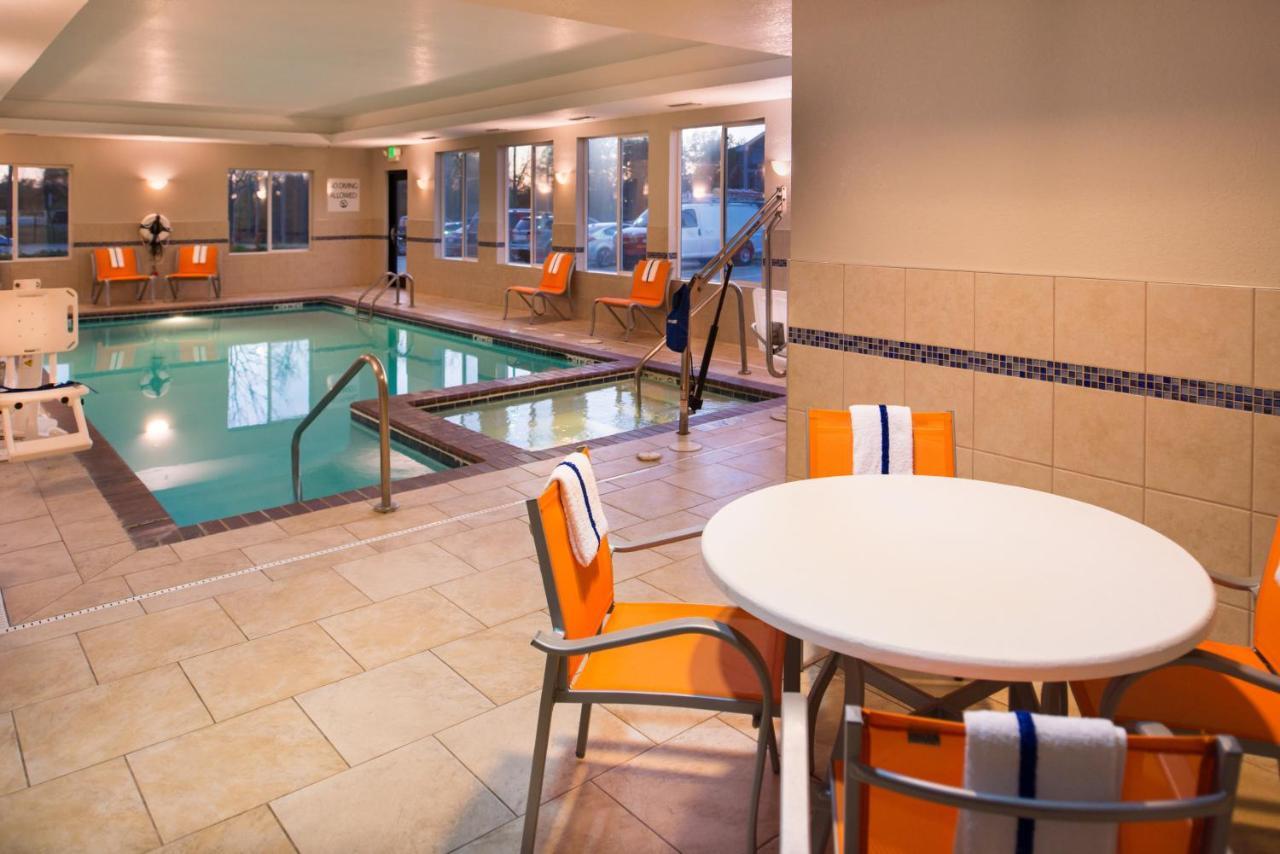 Holiday Inn Express & Suites Pittsburg By Ihg Εξωτερικό φωτογραφία