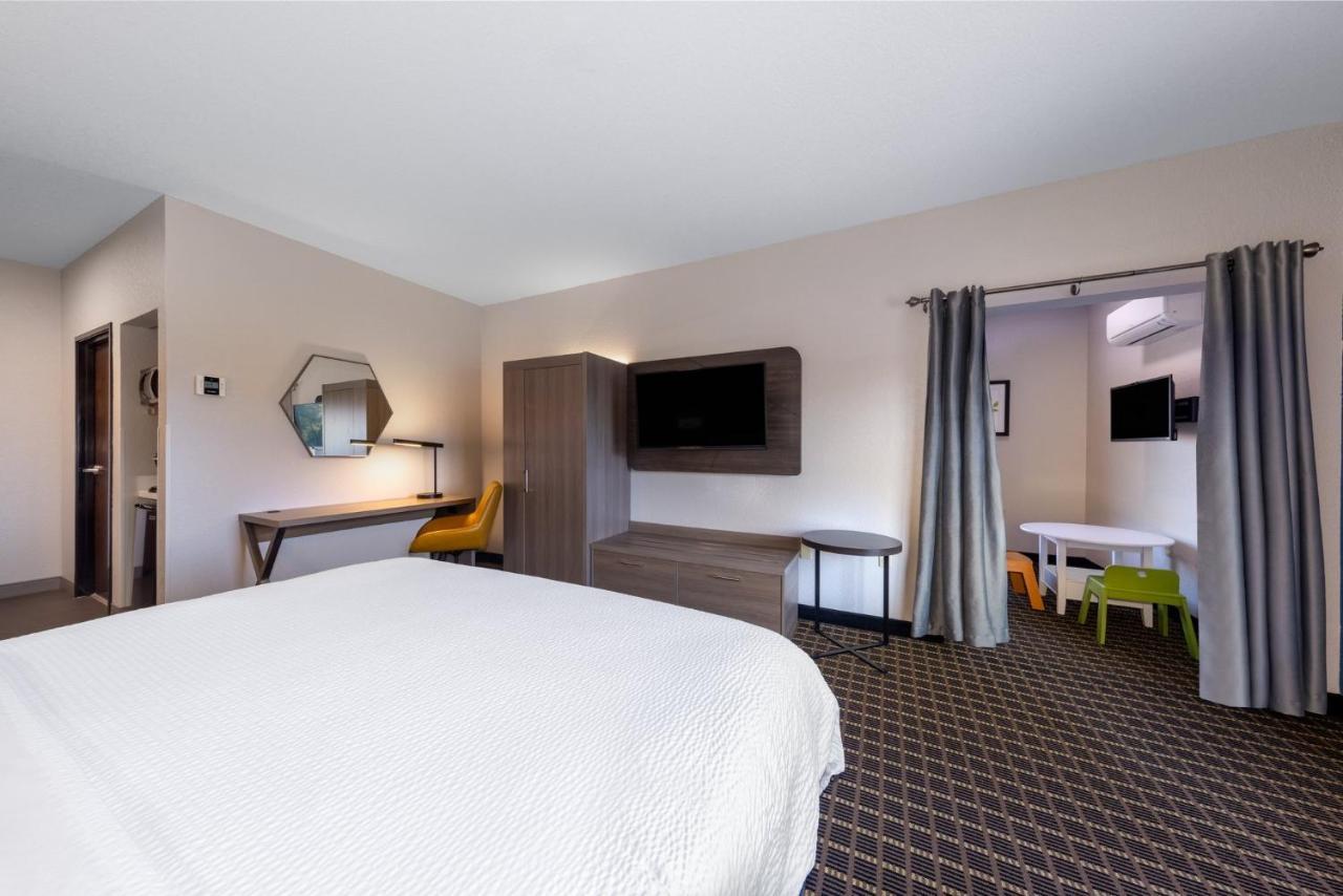 Holiday Inn Express & Suites Pittsburg By Ihg Εξωτερικό φωτογραφία