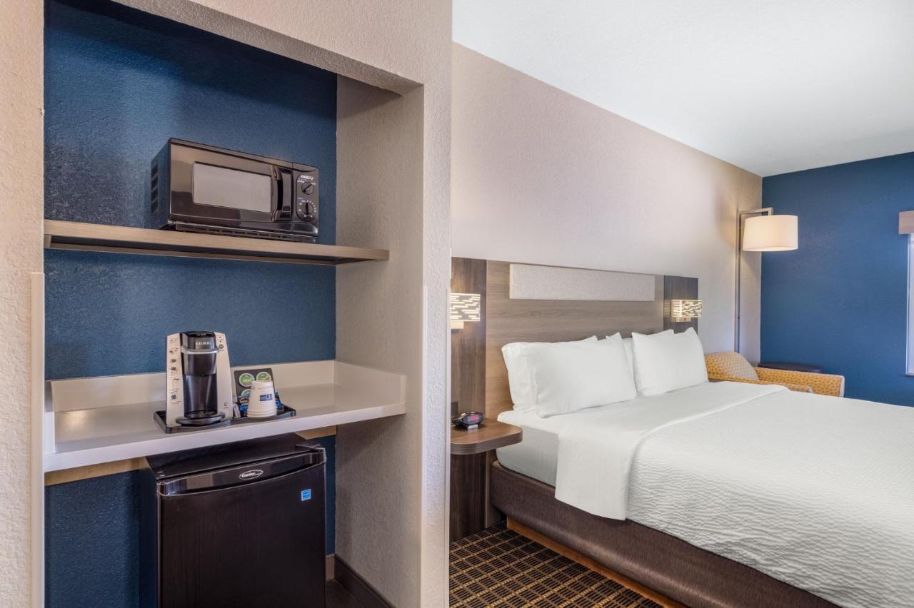 Holiday Inn Express & Suites Pittsburg By Ihg Εξωτερικό φωτογραφία