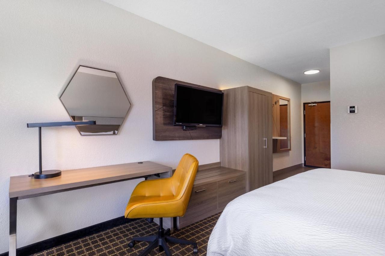 Holiday Inn Express & Suites Pittsburg By Ihg Εξωτερικό φωτογραφία