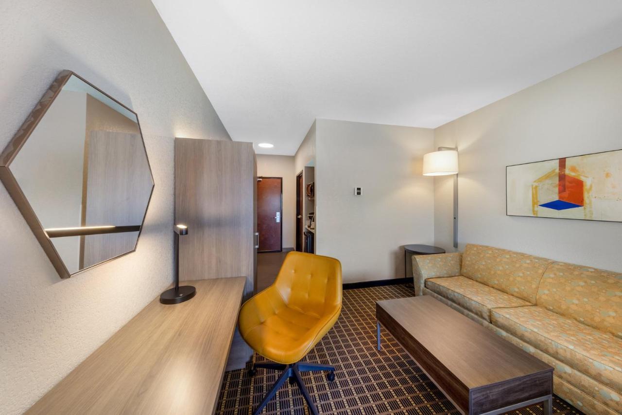Holiday Inn Express & Suites Pittsburg By Ihg Εξωτερικό φωτογραφία