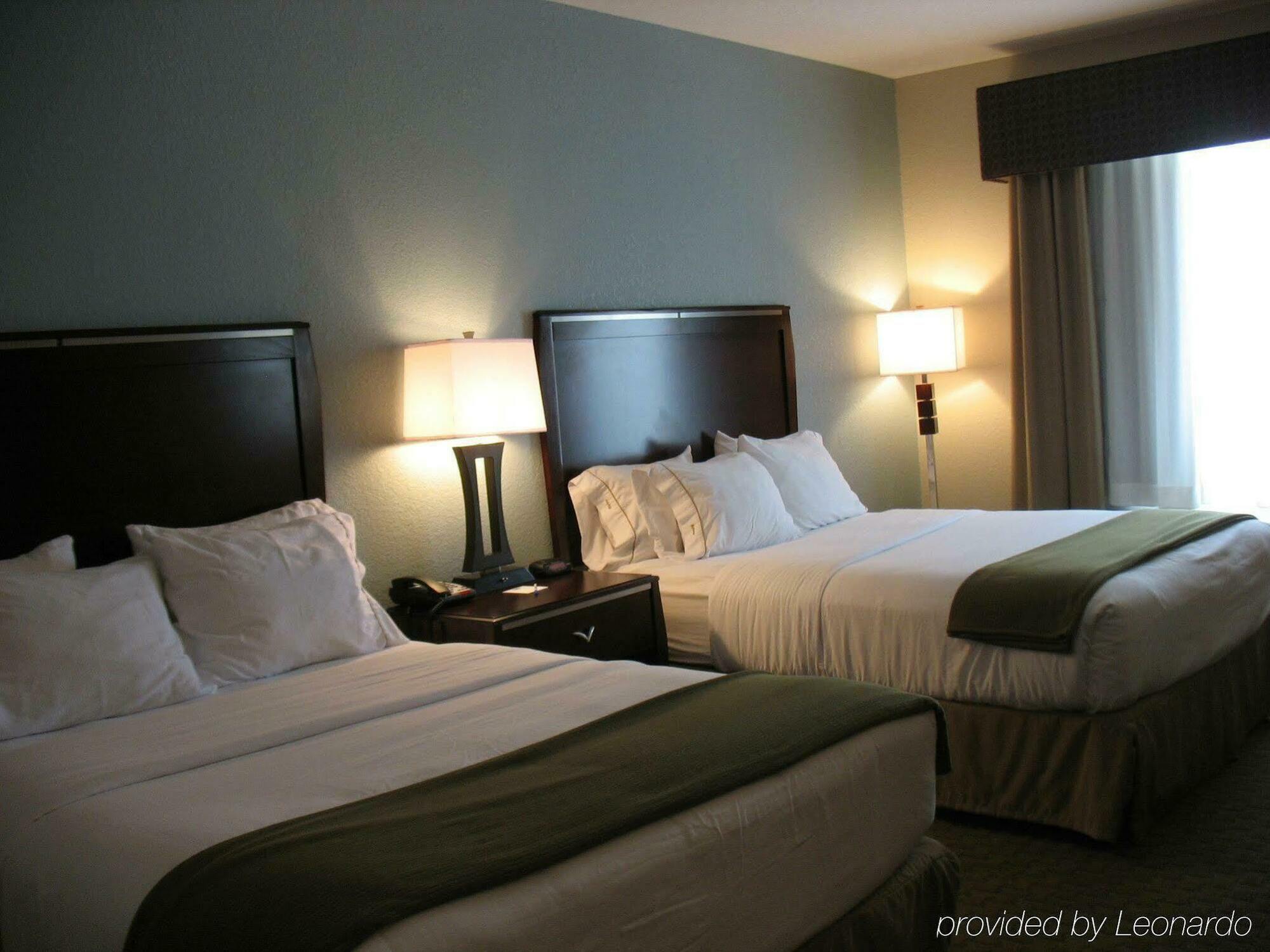 Holiday Inn Express & Suites Pittsburg By Ihg Δωμάτιο φωτογραφία